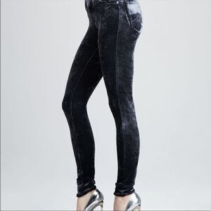 NWT AG Adriano Goldschmied Stretch Velvet Grey “The Legging” Super Skinny Leg